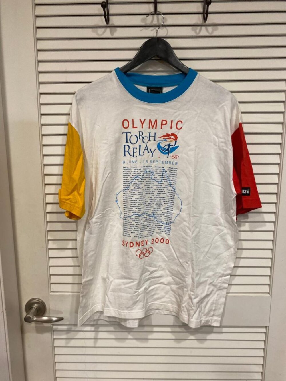 Bonds Sydney 2000 Vintage Olympic Torch Relay Tshirt Size Large